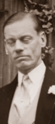 Stephan de Yarburgh-Bateson, 5th Baron Deramore 2