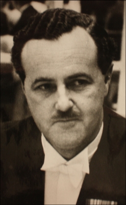 Ian Cochrane, 14th Earl of Dundonald 1