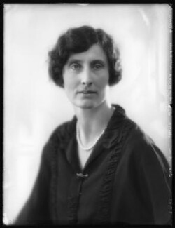 Hon. Helen Annesley
by Bassano, 1927 2